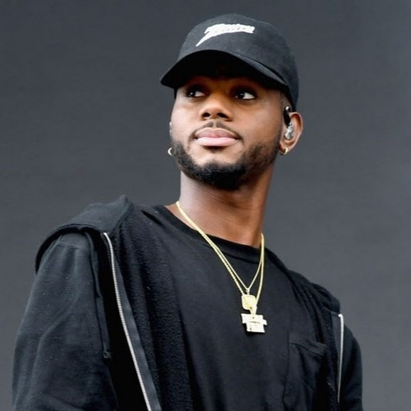 Meet your Posher, Alexis - Picture 1 of 1